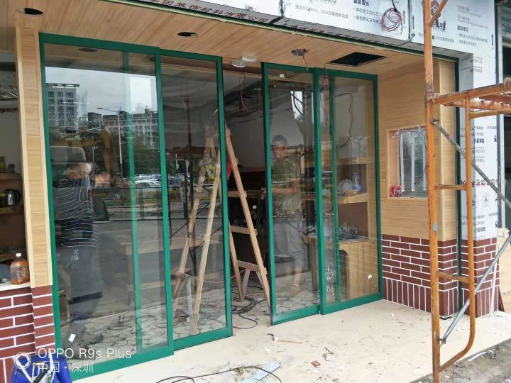 水果店玻璃自動香蕉视频色在线观看